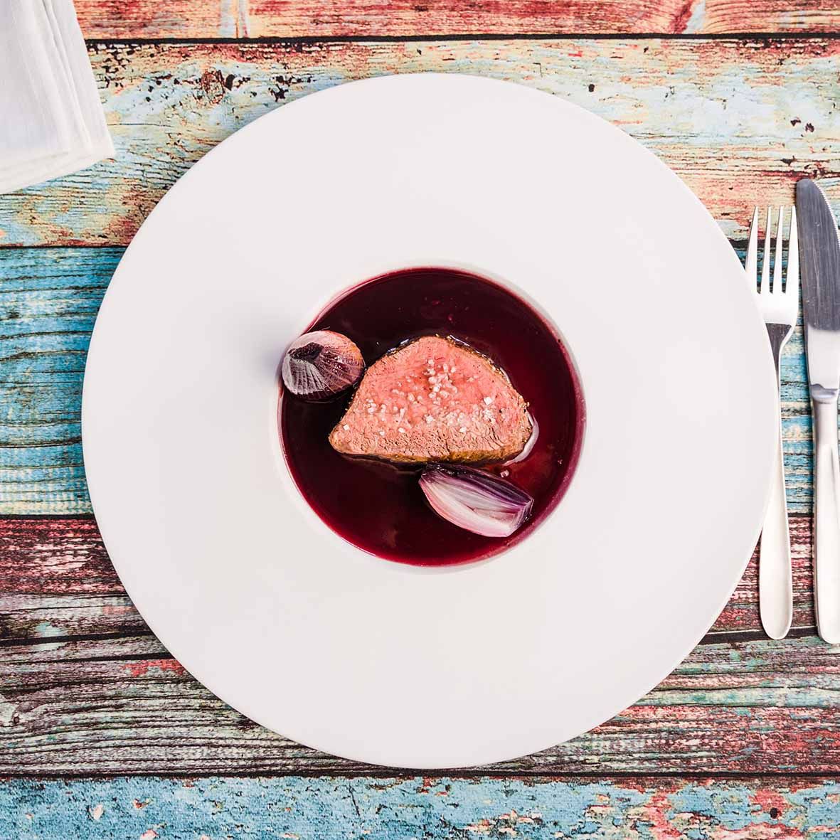 Portweinjus – Edle Sauce mit Kalbsfond, Rotwein & Portwein  