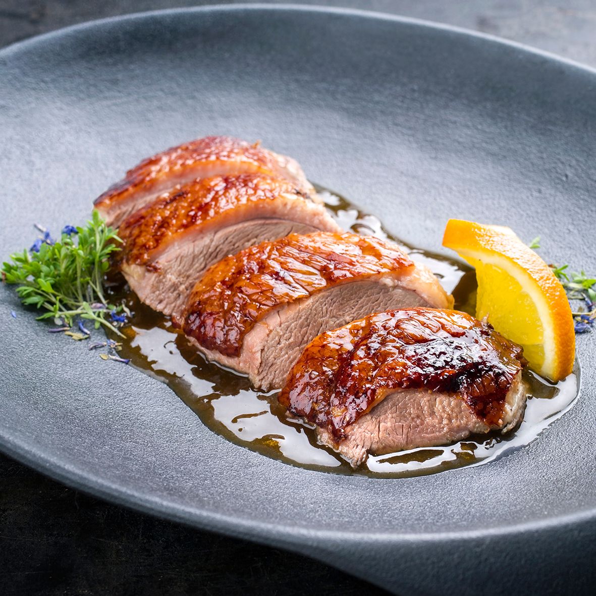 Entenbrust sous vide vorgegart mit Haut, ca. 190 g   3