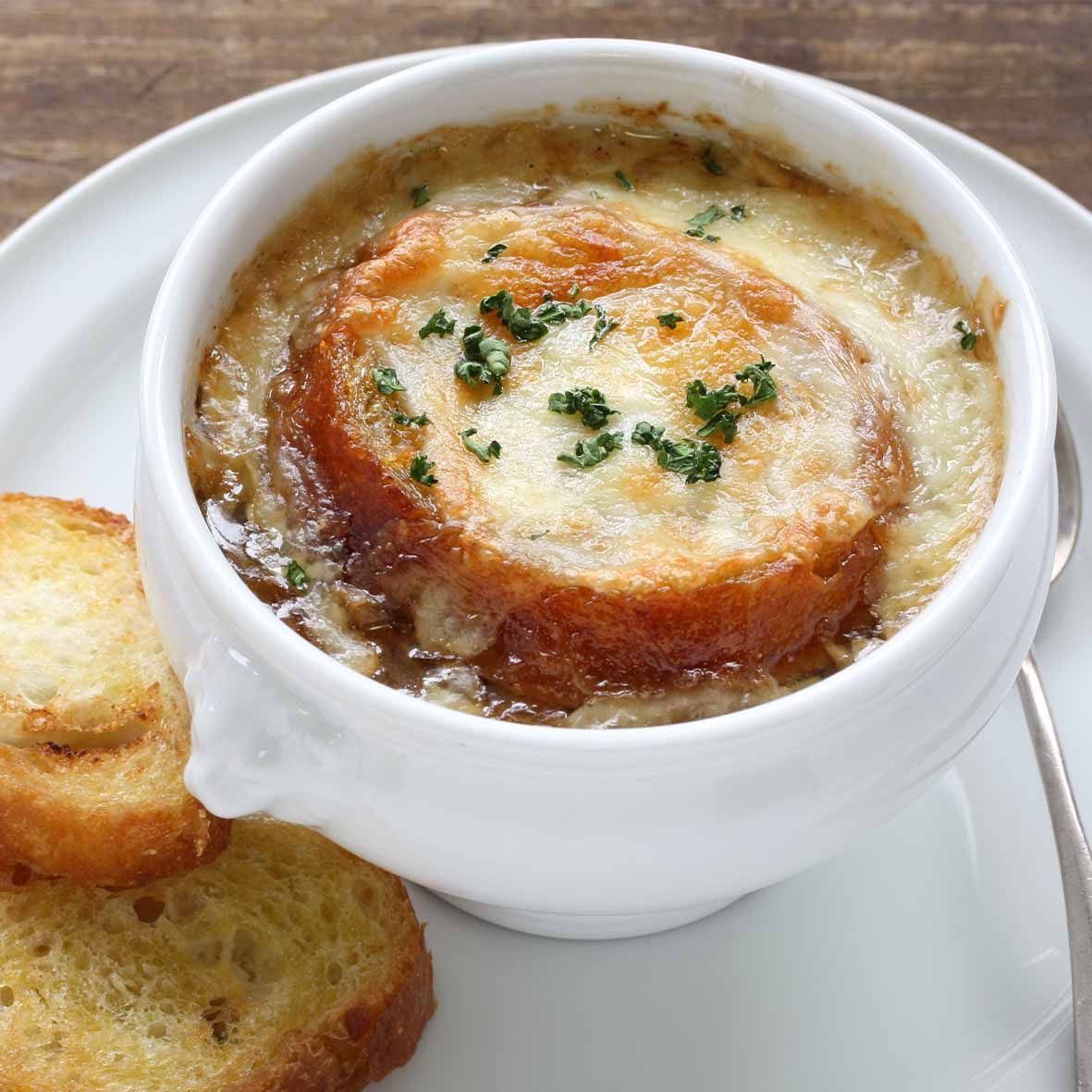 Französische Zwiebelsuppe – Klassisch mit Butter & Weißwein (2 x 200 g)  